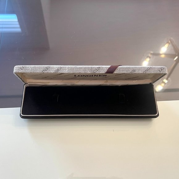 Longines Swiss Brand Logo Watch Case! - Picture 4 of 13